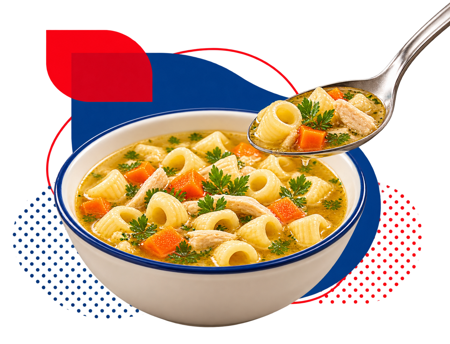 Sopa con pasta corta, pollo y verduras, servida en un plato con una cucharada en primer plano